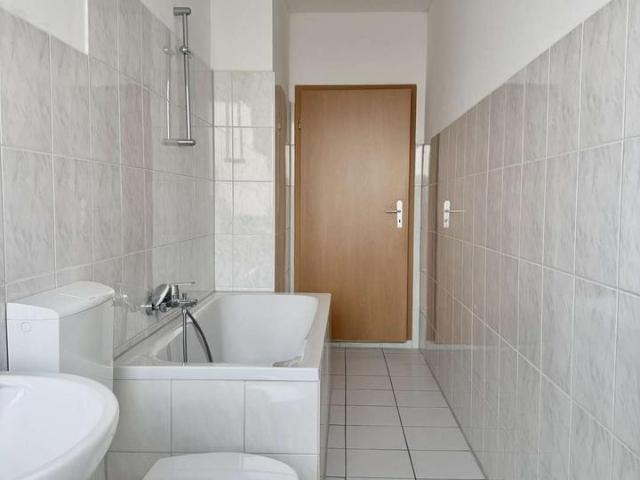 Ideal für WG oder Paare: 3 Zimmer Wohnung mit Stellplatz