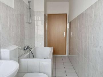 Ideal für WG oder Paare: 3 Zimmer Wohnung mit Stellplatz