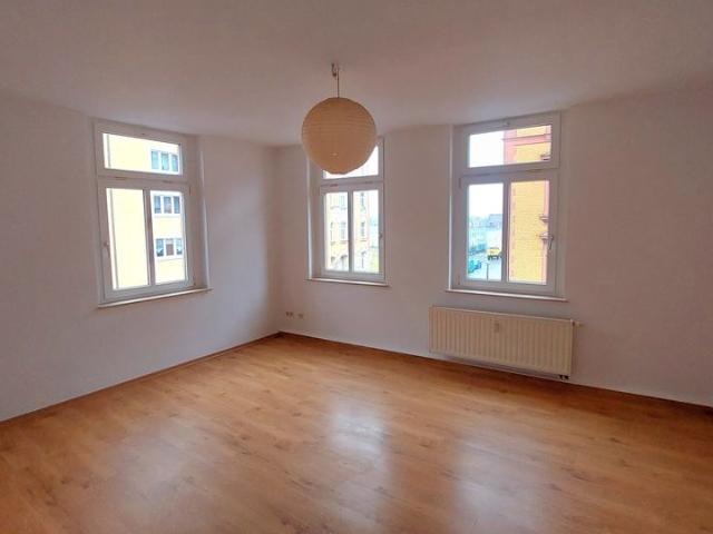 IDEAL geräumige 2 Zimmerwohnung mit Balkon und Tageslichtbad