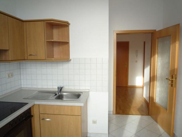IDEAL geräumige 2 Raum Wohnung mit EBK in ruhiger Lage