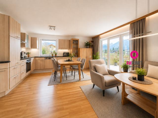 Ideal geschnitten, gut gelegen: 4 Zimmer Wohnung mit Balkon in Golling