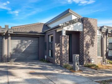 Wallan, Mitchell, Victoria, Victoria - Parking