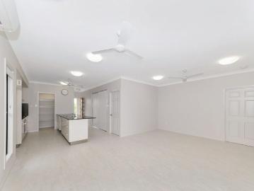 Ideal Home in Idalia