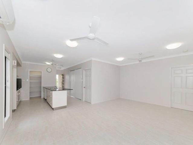 Ideal Home in Idalia