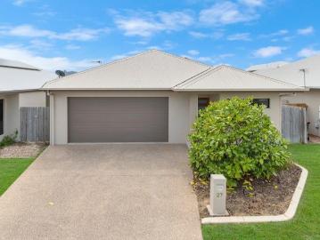 Ideal Home in Idalia
