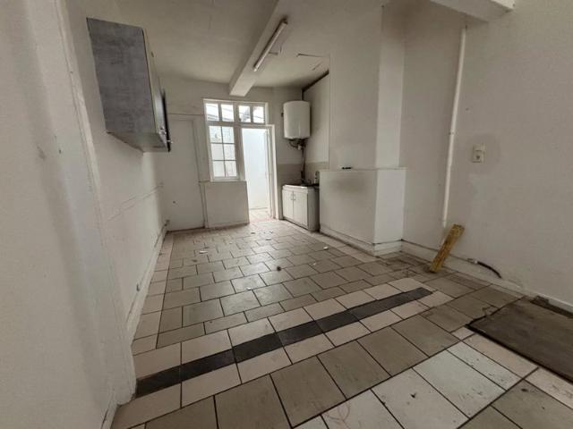 Idéal investissement: Maison de ville Cambrai centre