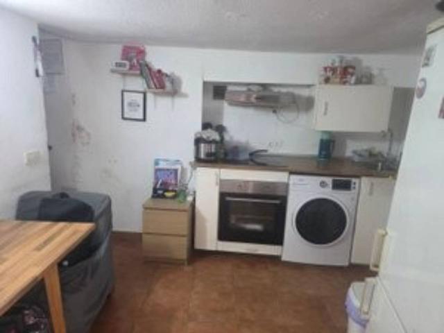 IDEAL INVERSIONISTAS, CASA ALQUILADA, SE VENDE CON INQUILINOS!