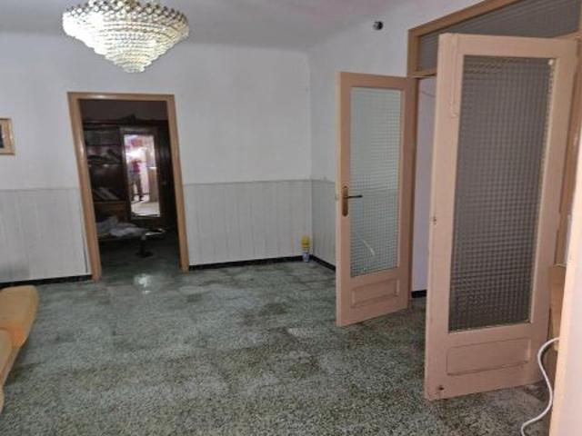 Ideal inversores para hacer dos pisos independientes y con un patio grande