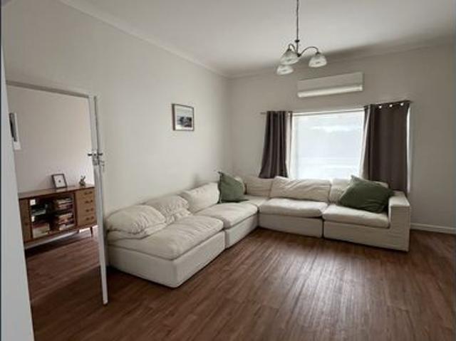 Ideal Location 4 bedrooms in the heart of Peterborough township