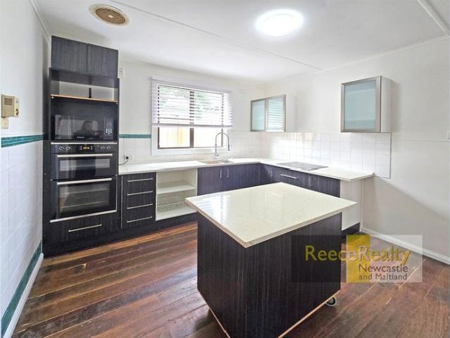 Fantastic 3 bedroom family home in Ideal Location