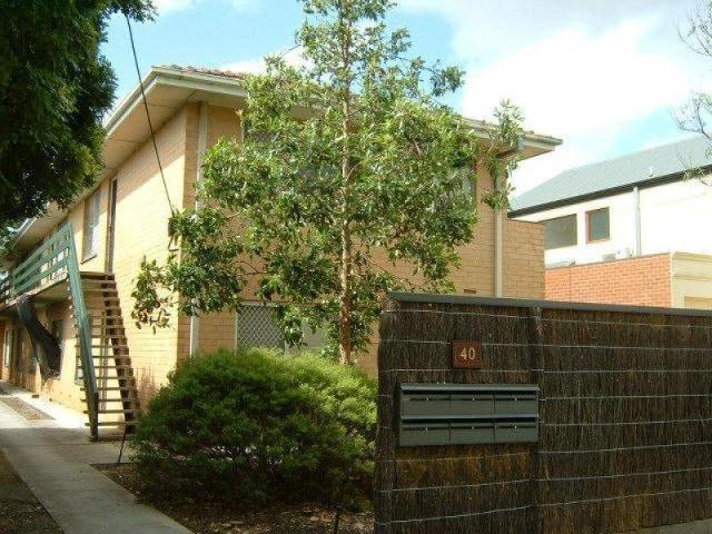 Ideal location very close to the city. Downstairs 2 Bedroom unit