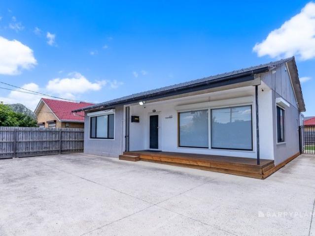 Ideal location and fully renovated