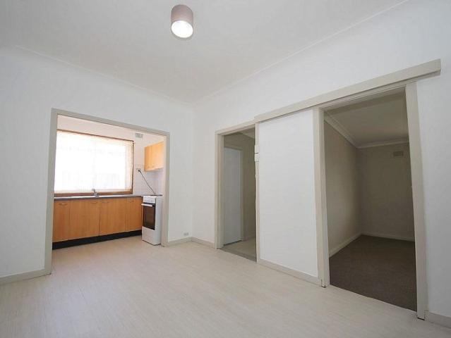 Ideal Location, Close to all