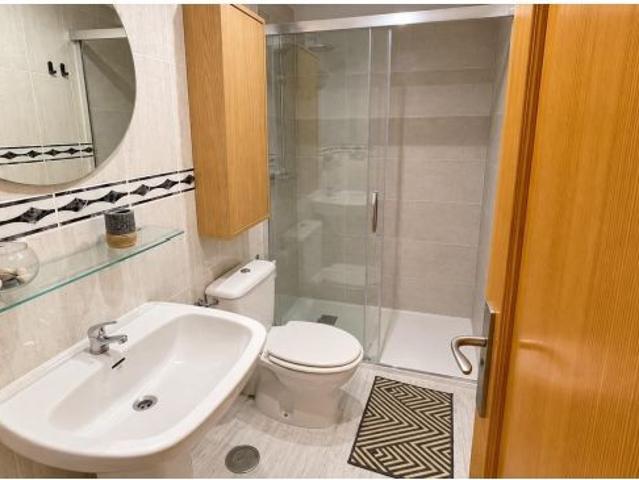 IDEAL PARA NÓMADAS DIGITALES: PISCINA, GARAJE Y TRANSPORTE EN LA PUERTA