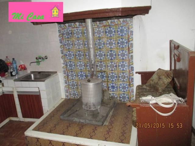 IDEAL PARA CASA RURAL,MUY GRANDE Y CON MUCHO CORRAL PARA JARDIN