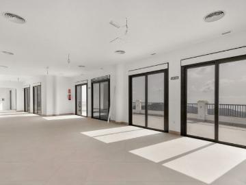 Ideal para co working, supermrcado o restaurante en Marbella /La Mairena sobre una parcela de casi 3