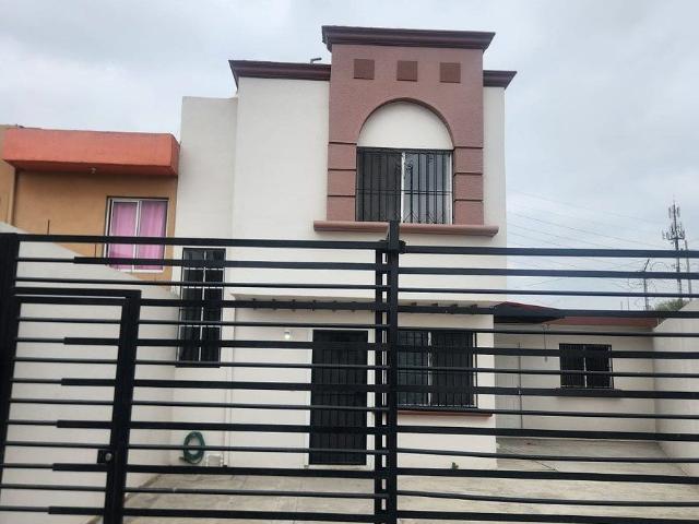 Ideal para Ejecutivos o Familias | Casa Amueblada en Las Torres Otay