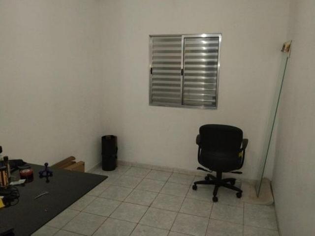 Ideal para Famílias: Apartamento Térreo com 3 Dormitórios e Vaga