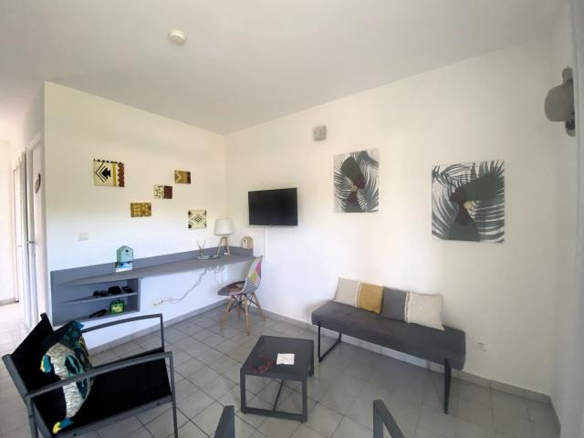 Idéal pour un pied à terre à Marie Galante accès plage à pied