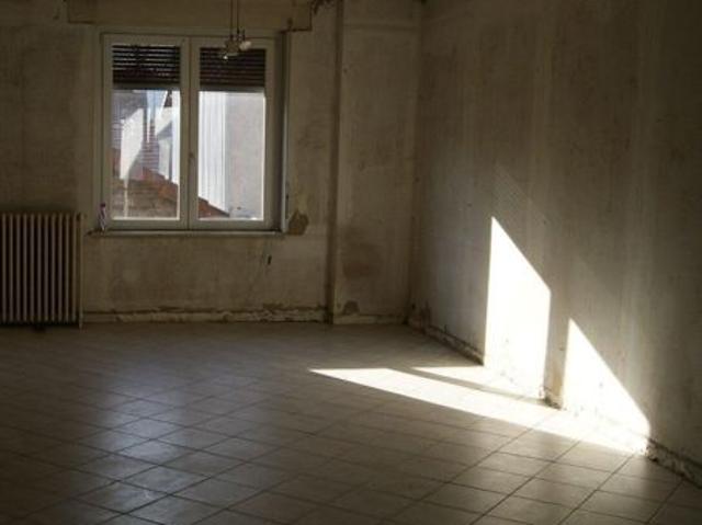 Idéal première acquisition et bricoleur. travaux a prévoir décoration et électricité