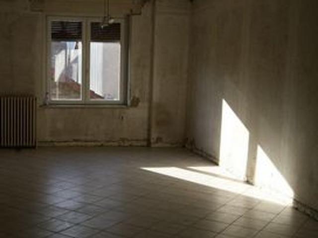 idéal première acquisition et bricoleur. travaux a prévoir décoration et électricité
