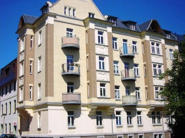 IDEAL schöne kleine 2 Raumwohnung mit kleinem Balkon