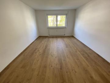 Ideale 3 Zimmerwohnung mit Balkon und Pa.