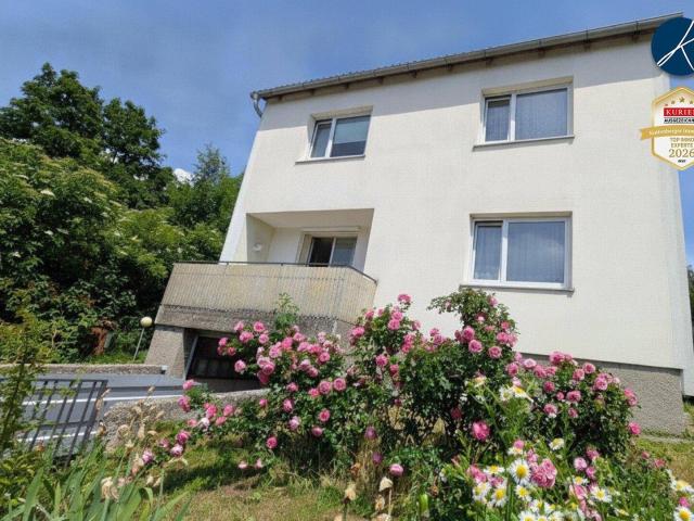 ideale Lage in Hollabrunn: 5 Zimmer, 111m², großer Garten, Balkon, Terrasse und Garage