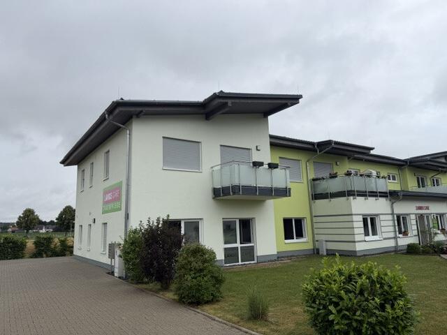 IDEALE NEUWERTIGE SENIORENWOHNUNG!