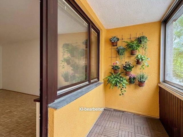 Idealer Grundriss! Helle 2 Zimmer Wohnung mit Südloggia im 2. Liftstock! Single oder Paarwohnung! Ausgezeichnete Infrastruktur! Ablösefrei!