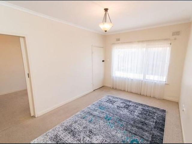 Ideally Located 1 Bedroom Unit