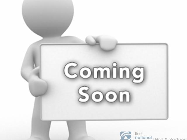 Ideally Located Flat