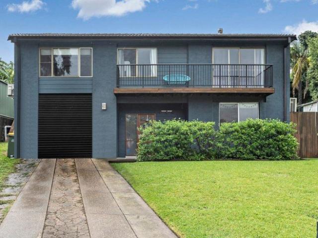 Ideally located in a convenient Singleton Heights Street, just moments from the Heights Shopping Complex and Public School