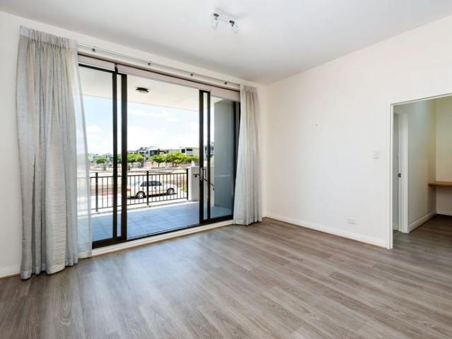 IDEALLY LOCATED MODERN APARTMENT