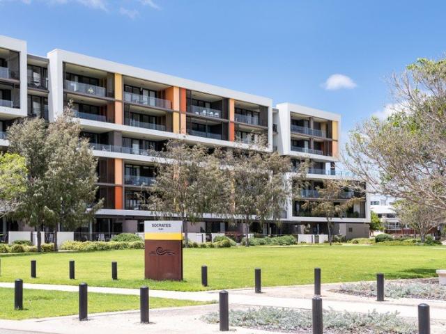 IDEALLY LOCATED MODERN APARTMENT UNFURNISHED