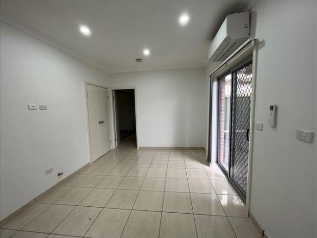 IDEALLY LOCATED MODERN GRANNY FLAT
