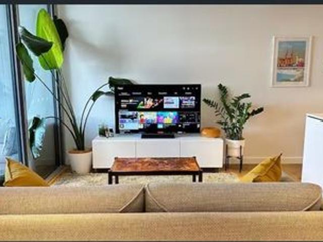 IDEALLY POSITIONED MODERN FURNISHED APARTMENT
