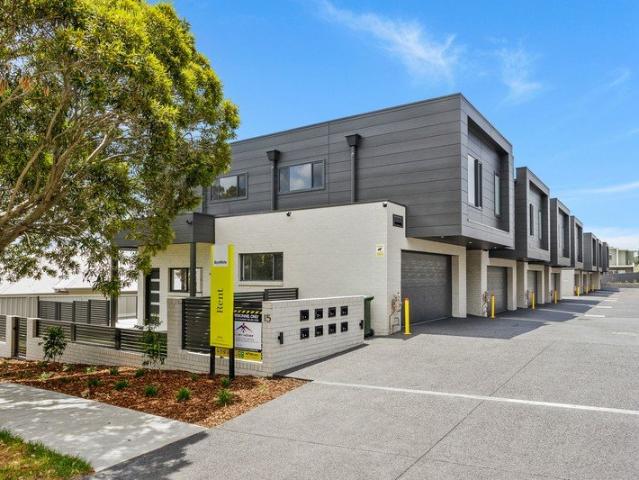 Ideally Positioned Townhouse
