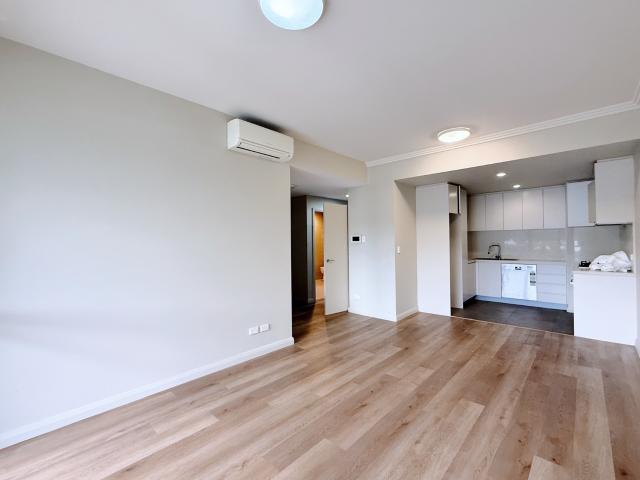 Ideally Two Bedroom with timberfloor Apartment in Wentworth Point !
