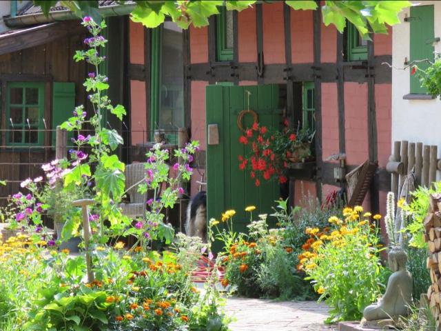Idylle pur: Historischer Resthof im Herzen unberührter Natur