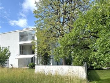 Idylle und Grosszügigkeit – 7 Zimmer Einfamilienhaus mit Garten und Dachterrasse