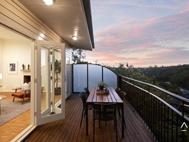 Idyllic Northbridge Living with Stunning Water Views