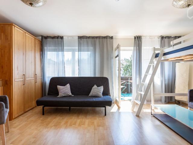 Idyllic apartment in the countryside in Trudering, Munchen Amsterdam Apartments for Rent