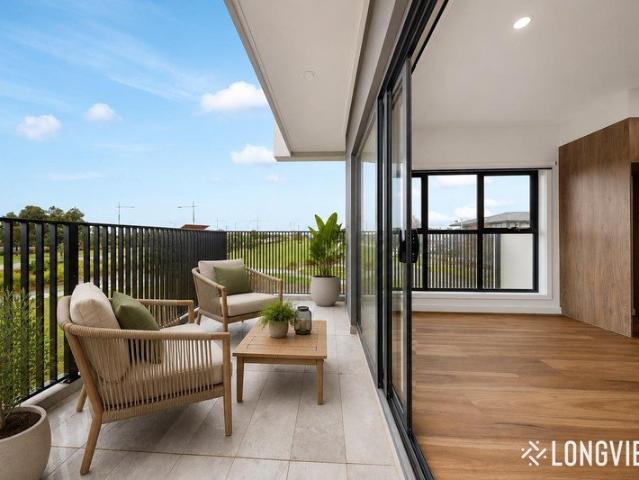 Idyllic Corner Parkside Dream Close to School