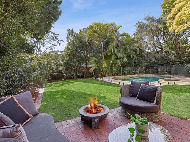 Idyllic family sanctuary with a wonderful connection to nature, light and outdoor living