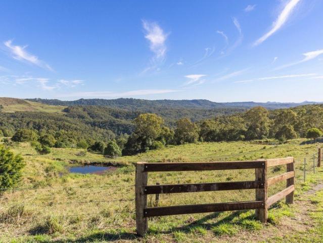 Idyllic Hinterland Setting with Breathtaking Outlooks