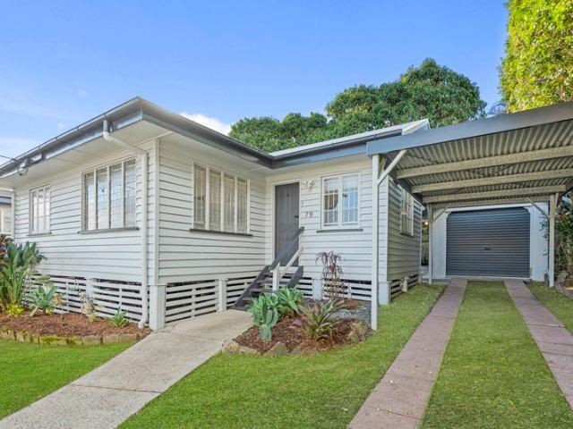 Idyllic Starter Home in Ultra Convenient Location