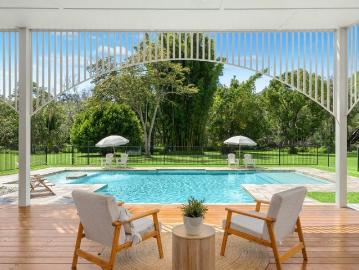 Idyllic South Golden Beach estate: The pinnacle of coastal bliss