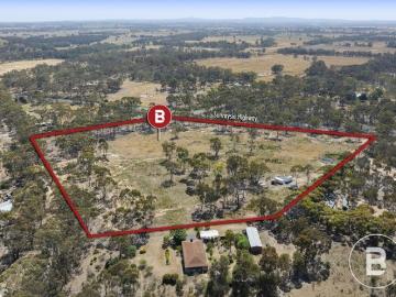IDYLLIC 20 ACRE RURAL LIVING ZONED BLOCK IN CENTRAL VICTORIA