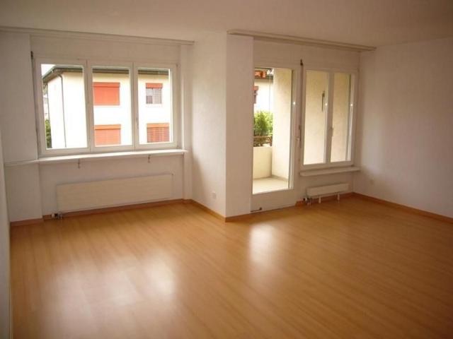 Idyllisch gelegene 3½ Zimmer Wohnung mit Gartensitzplatz